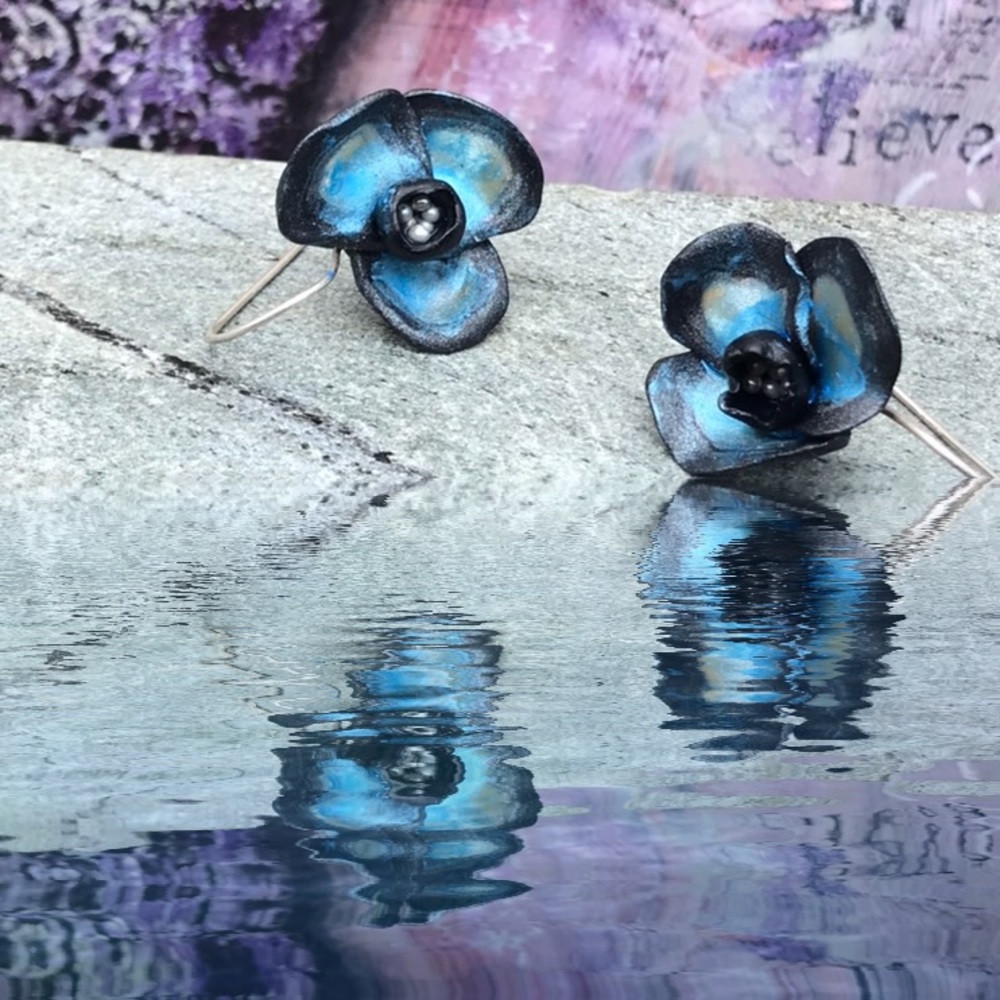 Blue Orchids Pears and silver drop earrings - Picture 2 of 8